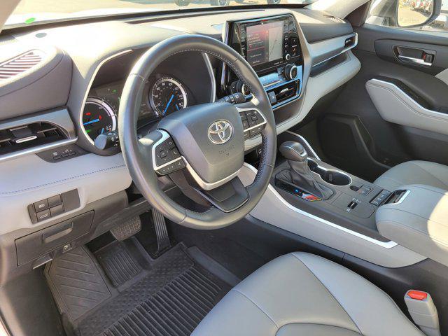 used 2022 Toyota Highlander Hybrid car