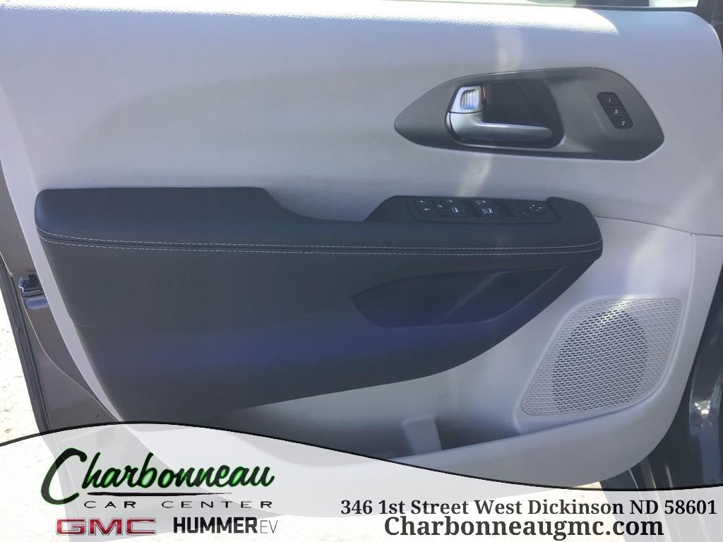 used 2023 Chrysler Pacifica car, priced at $25,000