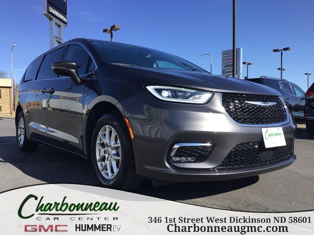 used 2023 Chrysler Pacifica car, priced at $25,000