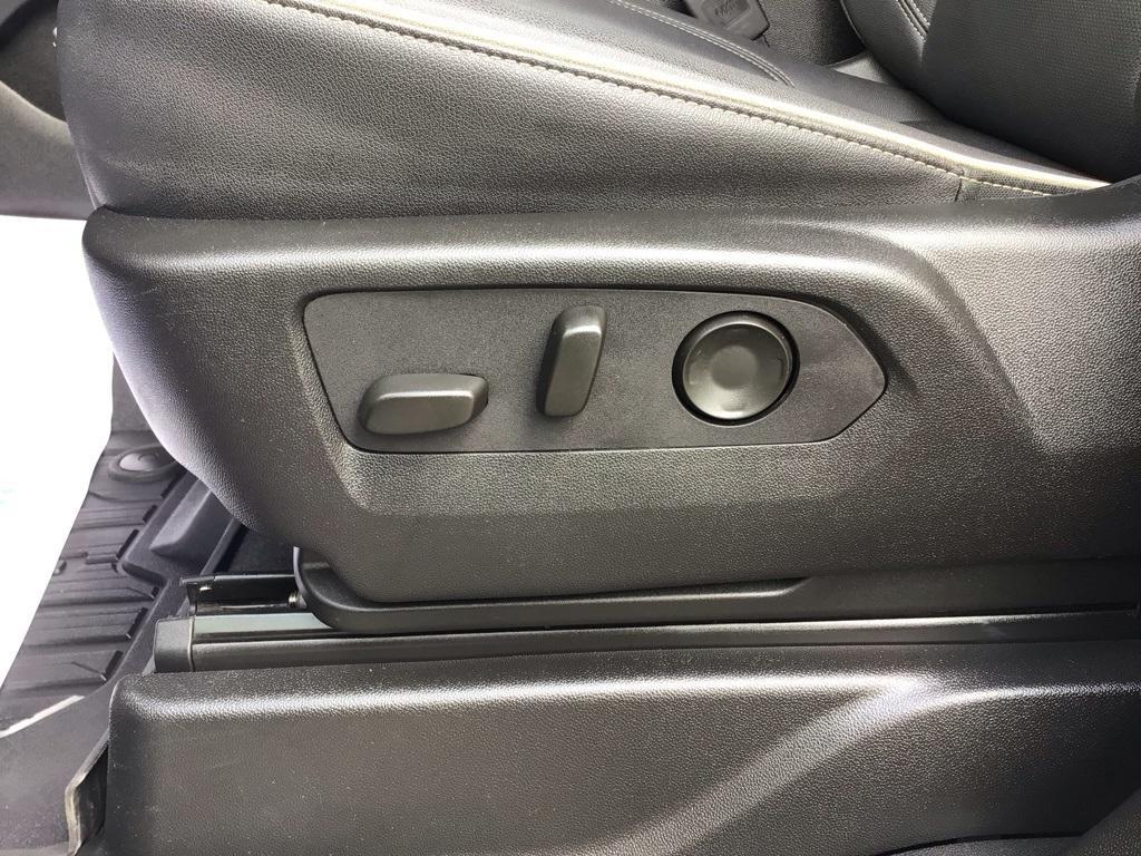 used 2024 GMC Yukon car, priced at $60,000