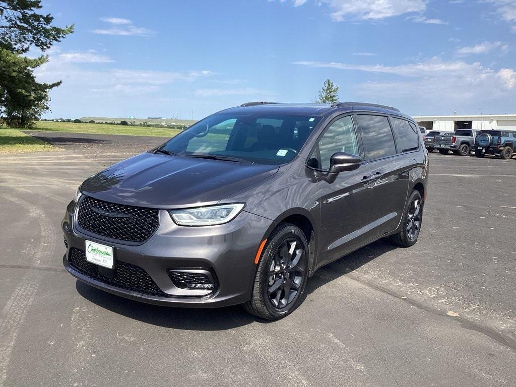 used 2022 Chrysler Pacifica car, priced at $24,999