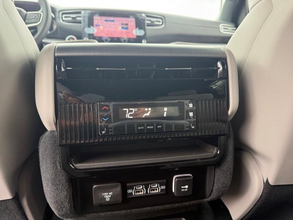 new 2025 Jeep Wagoneer L car, priced at $73,830