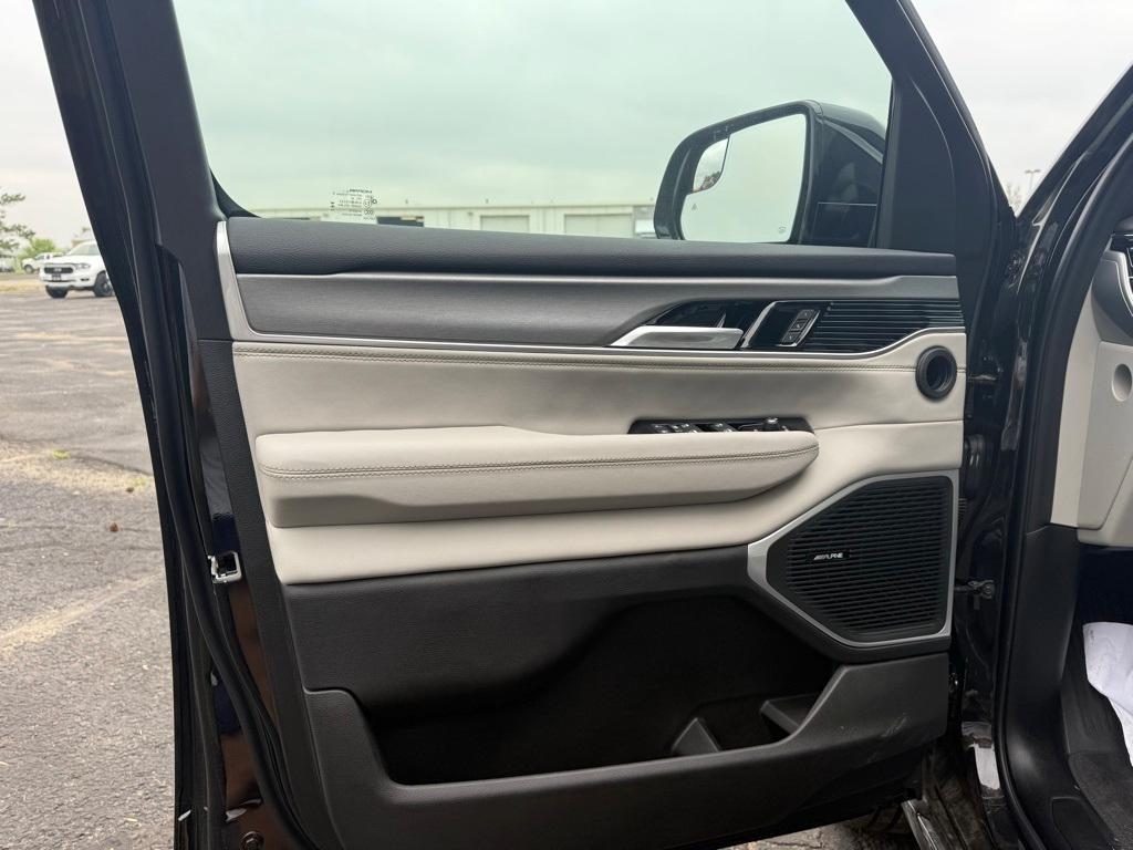 new 2025 Jeep Wagoneer L car, priced at $73,490