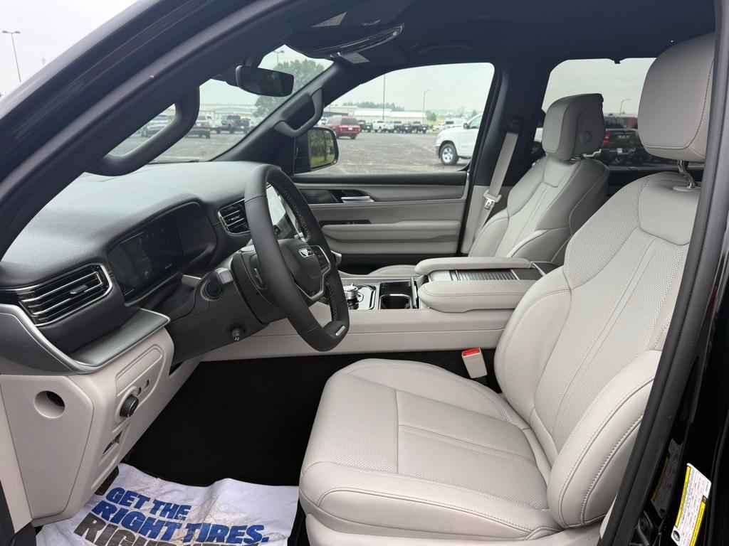 new 2025 Jeep Wagoneer L car, priced at $73,490