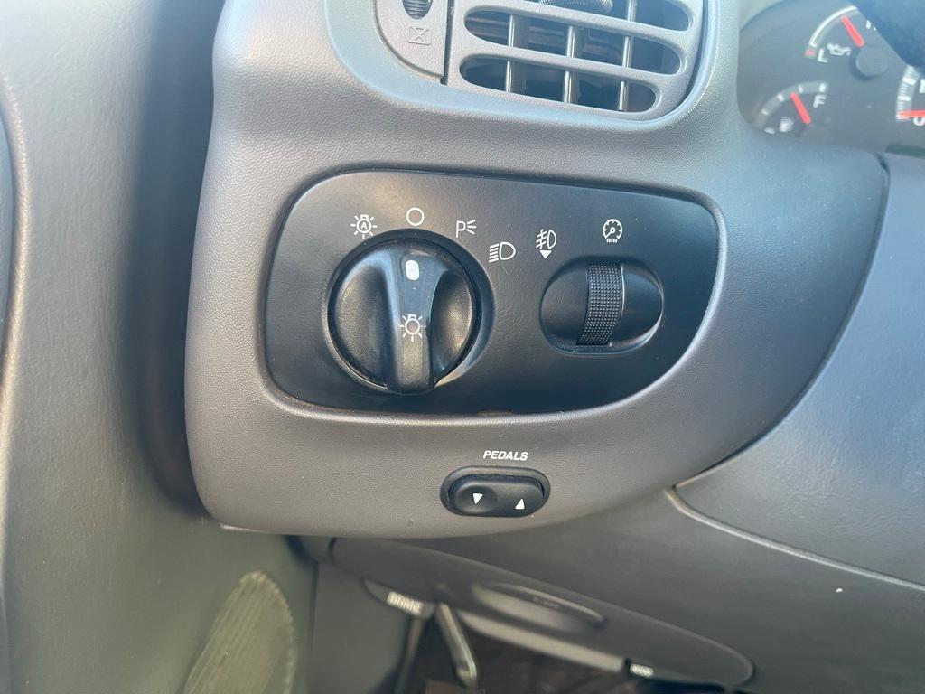 used 2003 Ford F-150 car, priced at $6,500