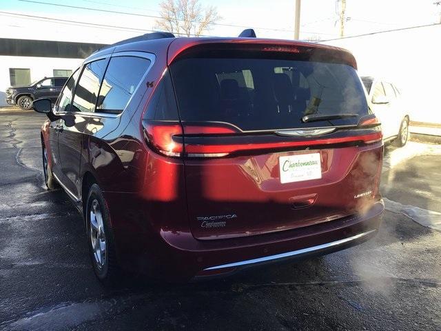 used 2023 Chrysler Pacifica car, priced at $31,999