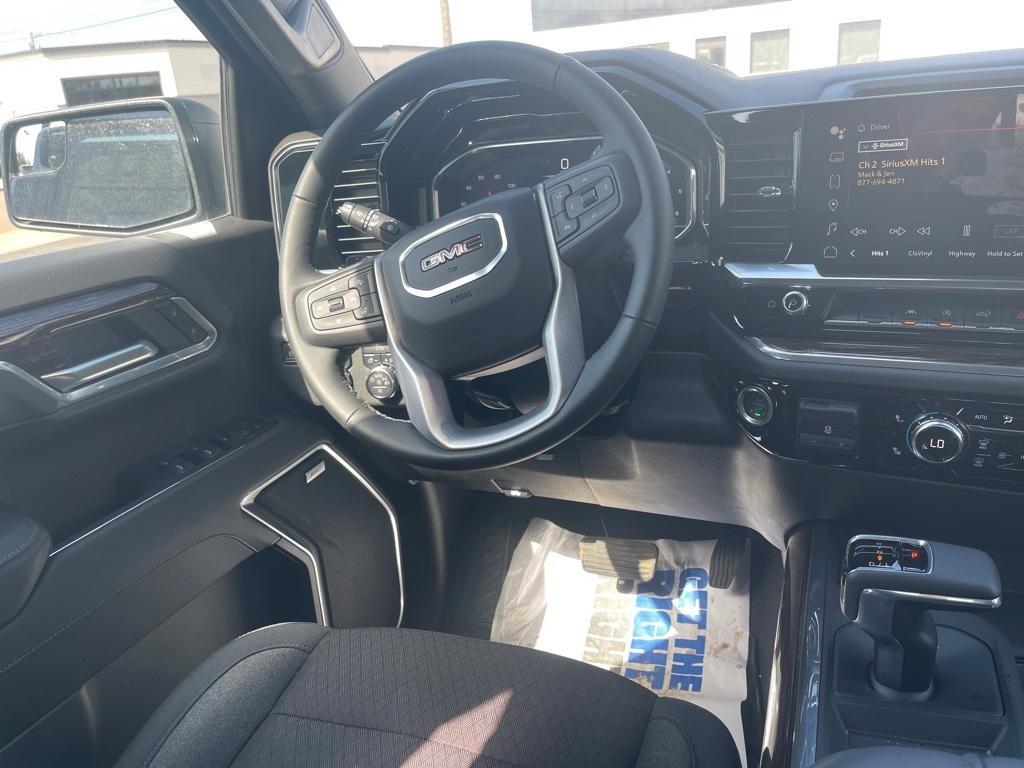 new 2025 GMC Sierra 1500 car, priced at $48,340