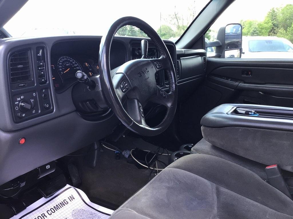 used 2005 GMC Sierra 2500 car, priced at $17,500