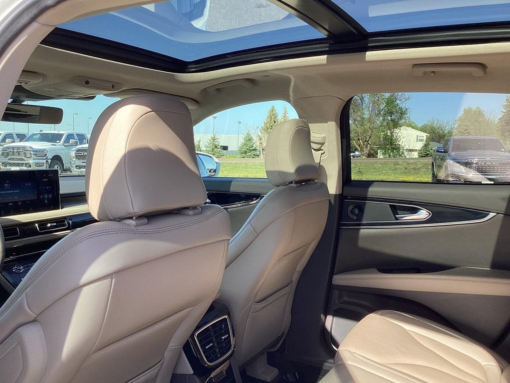 used 2022 Lincoln Nautilus car, priced at $37,999