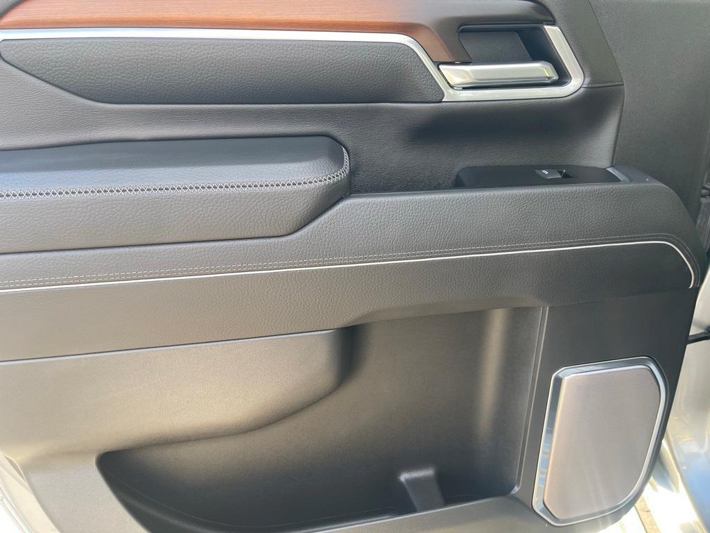 used 2025 GMC Sierra 2500 car, priced at $74,000