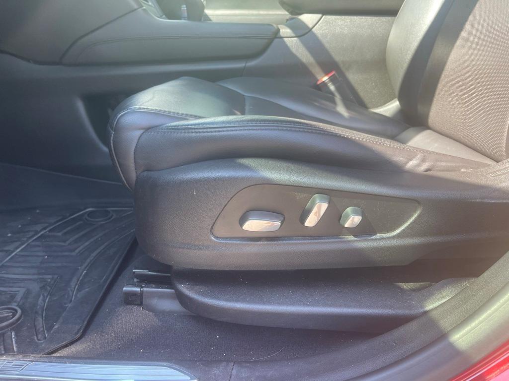 used 2019 Cadillac XT5 car, priced at $22,000