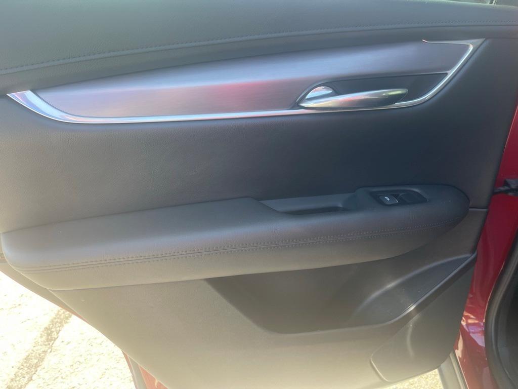 used 2019 Cadillac XT5 car, priced at $22,000