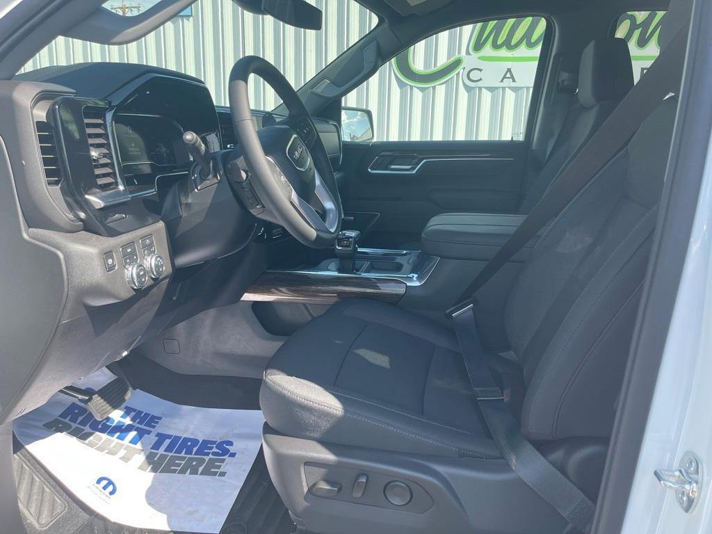 new 2025 GMC Sierra 1500 car, priced at $54,250