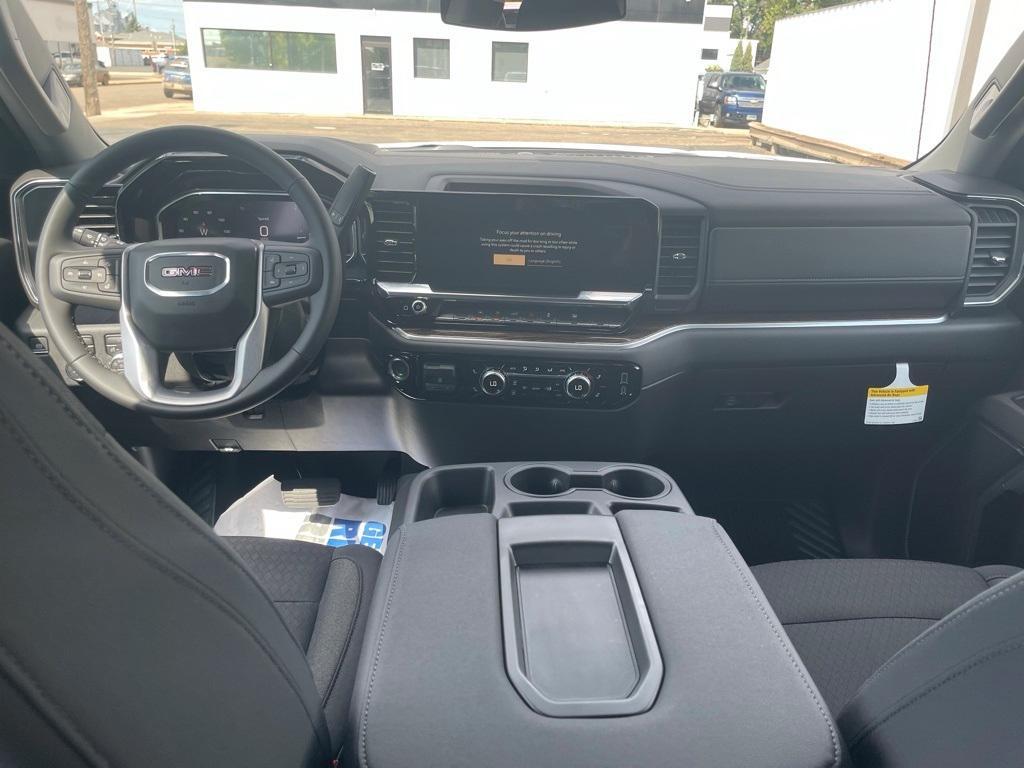 new 2025 GMC Sierra 1500 car, priced at $49,250