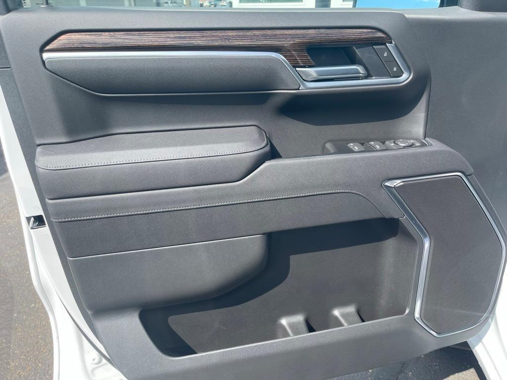 new 2025 GMC Sierra 1500 car, priced at $49,250