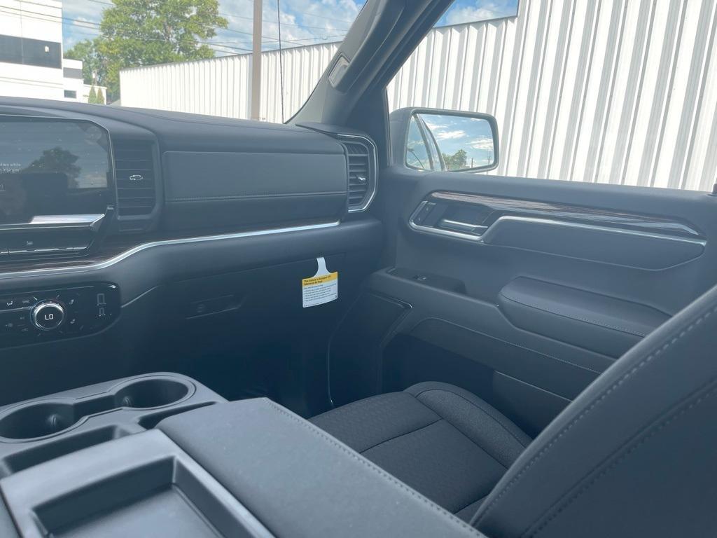 new 2025 GMC Sierra 1500 car, priced at $49,250