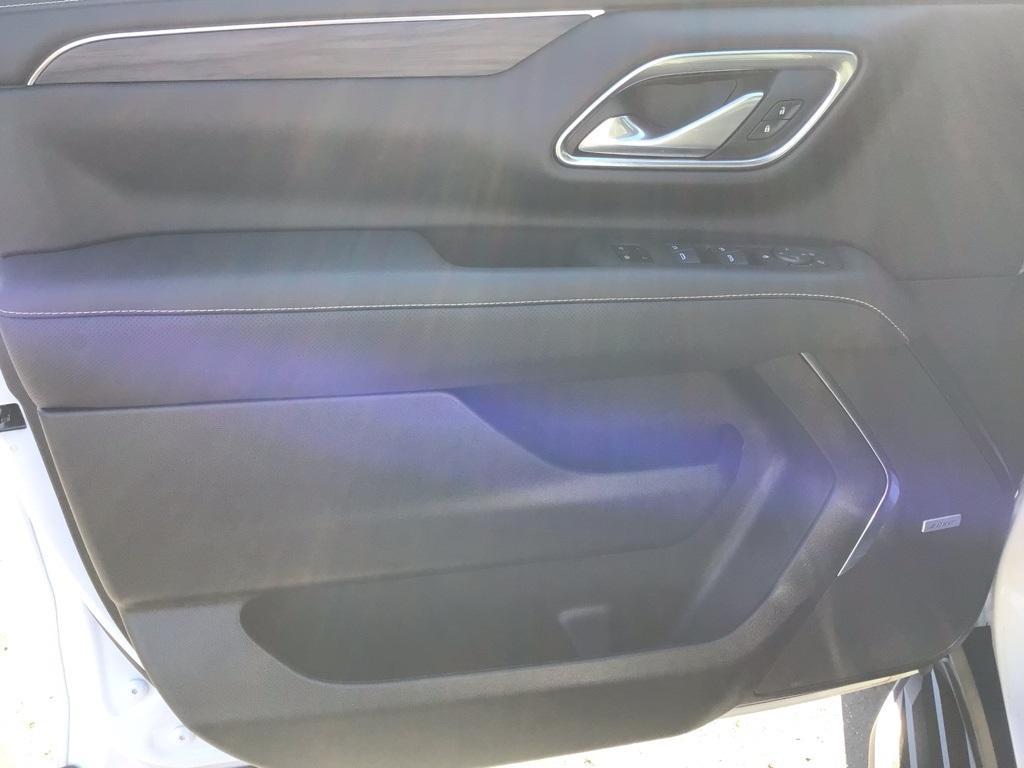 used 2023 GMC Yukon XL car, priced at $61,000