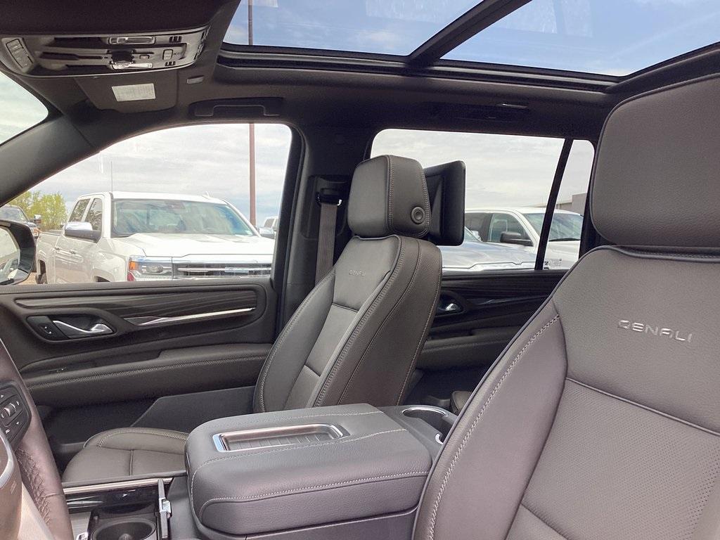 used 2024 GMC Yukon XL car, priced at $80,999