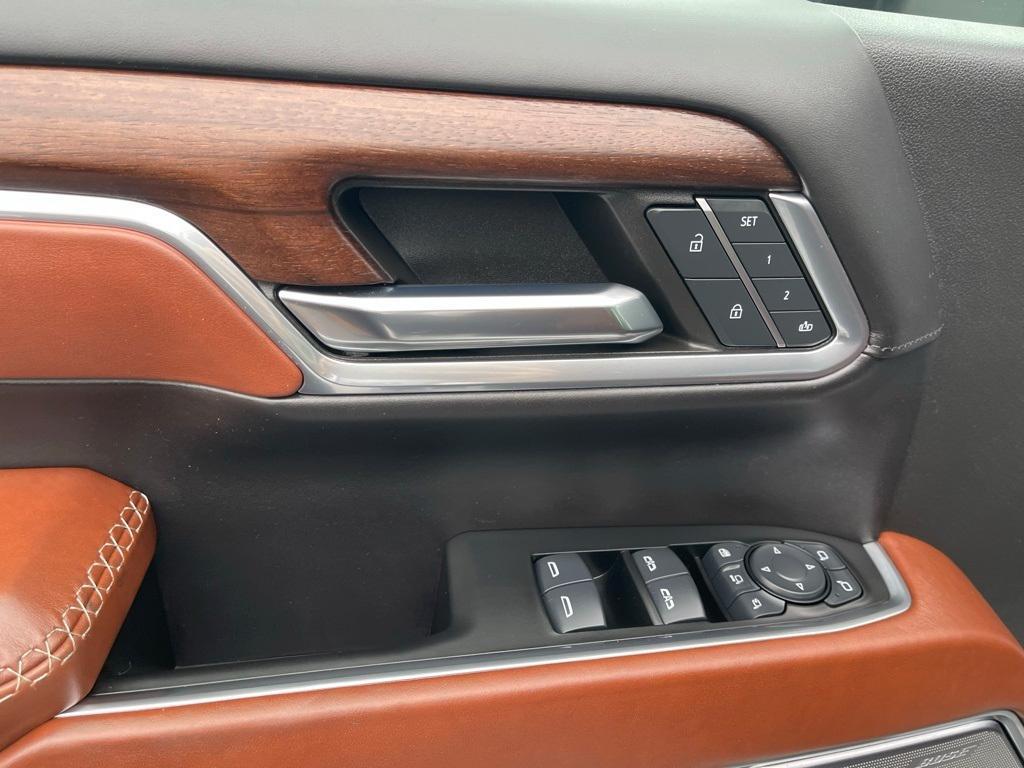 used 2024 GMC Sierra 2500 car, priced at $80,000