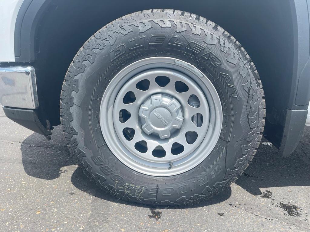 new 2025 GMC Sierra 1500 car, priced at $47,144