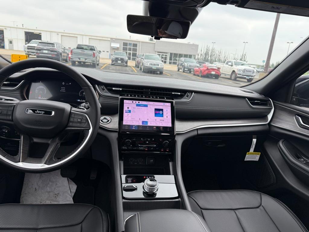 new 2025 Jeep Grand Cherokee L car, priced at $51,884