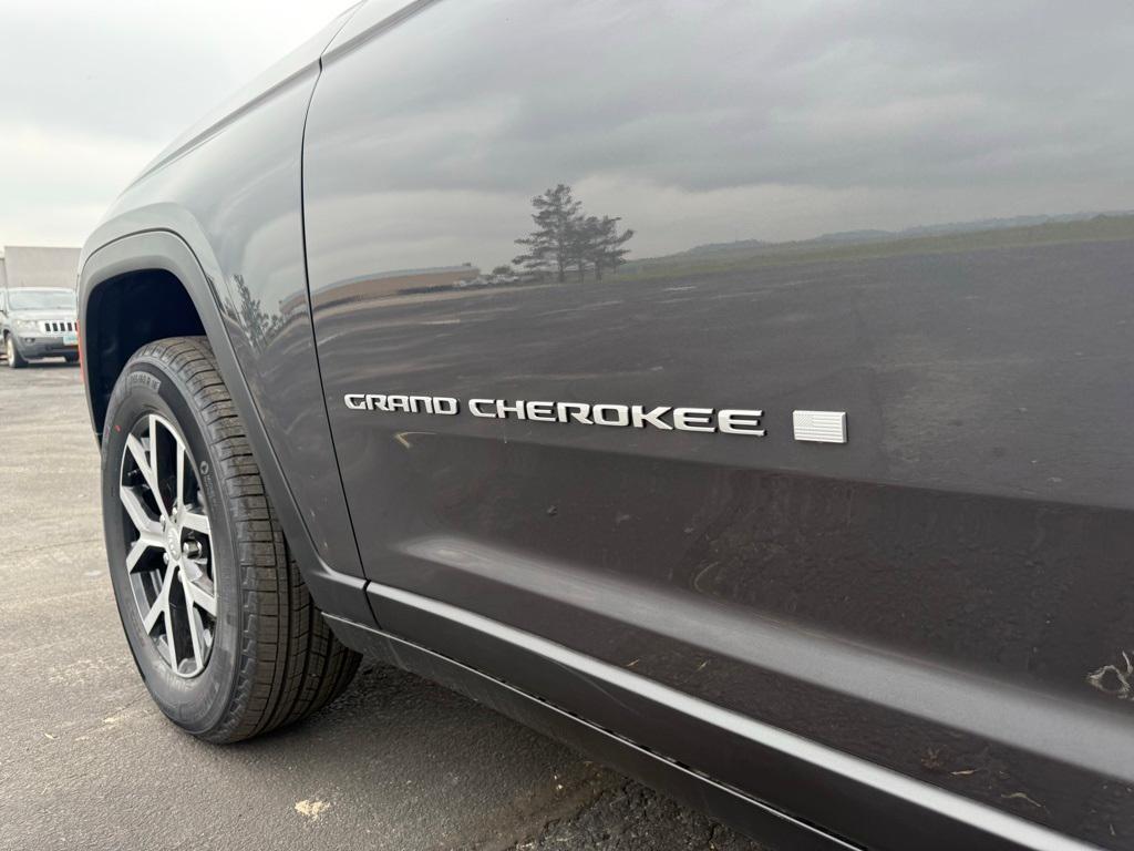 new 2025 Jeep Grand Cherokee L car, priced at $51,884