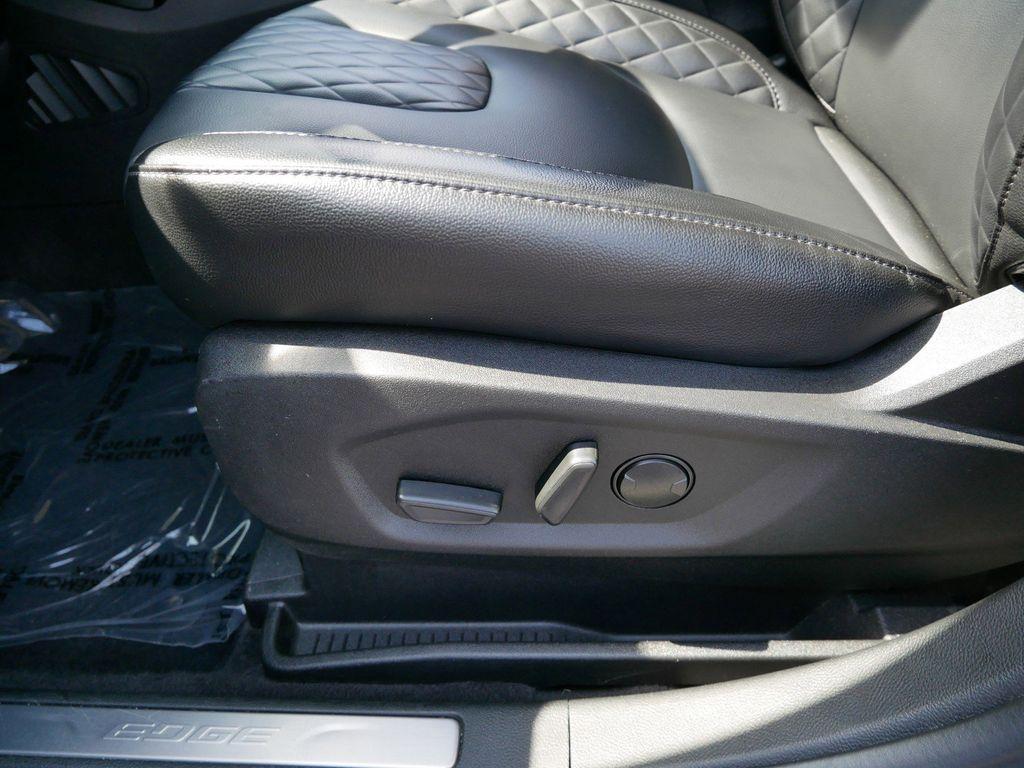 used 2024 Ford Edge car, priced at $26,999