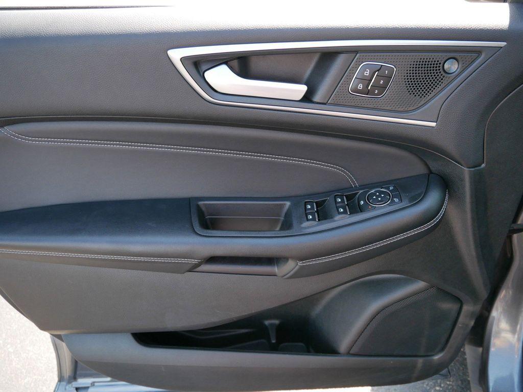 used 2024 Ford Edge car, priced at $26,999