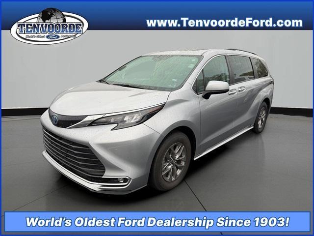 used 2024 Toyota Sienna car, priced at $39,999