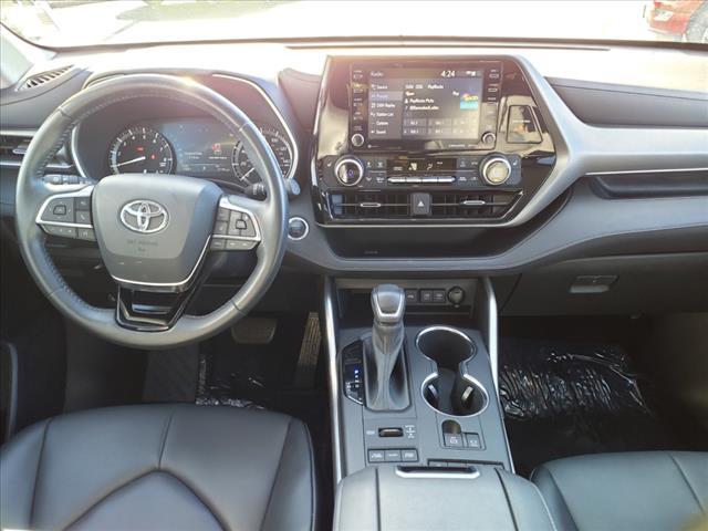 used 2021 Toyota Highlander car, priced at $33,499