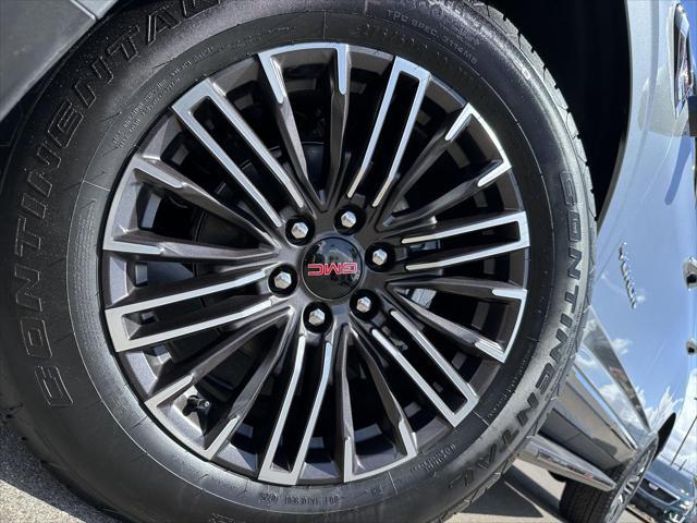 new 2025 GMC Yukon XL car, priced at $76,410