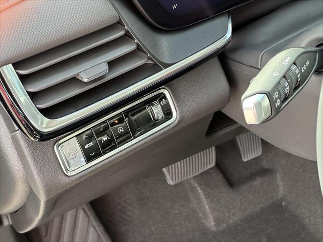 new 2025 Buick Envision car, priced at $36,727