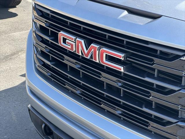 new 2025 GMC Sierra 1500 car, priced at $43,440