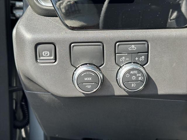 new 2025 GMC Sierra 1500 car, priced at $43,440