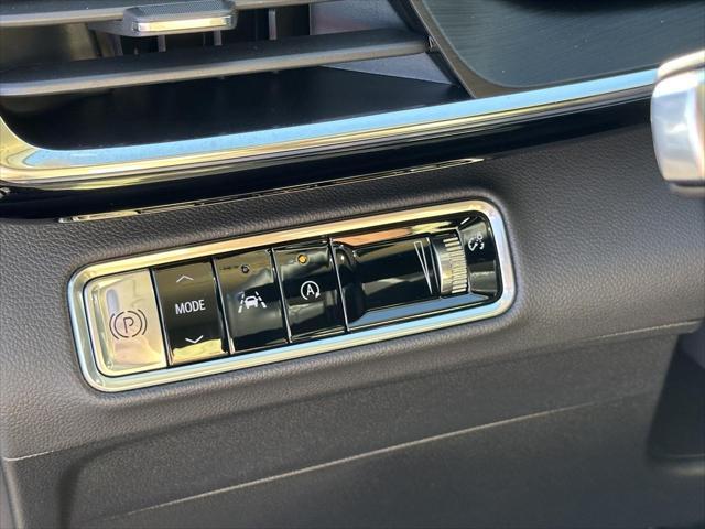new 2025 Buick Envision car, priced at $36,151