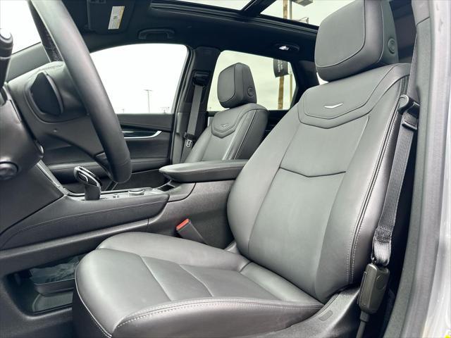 new 2025 Cadillac XT5 car, priced at $51,765