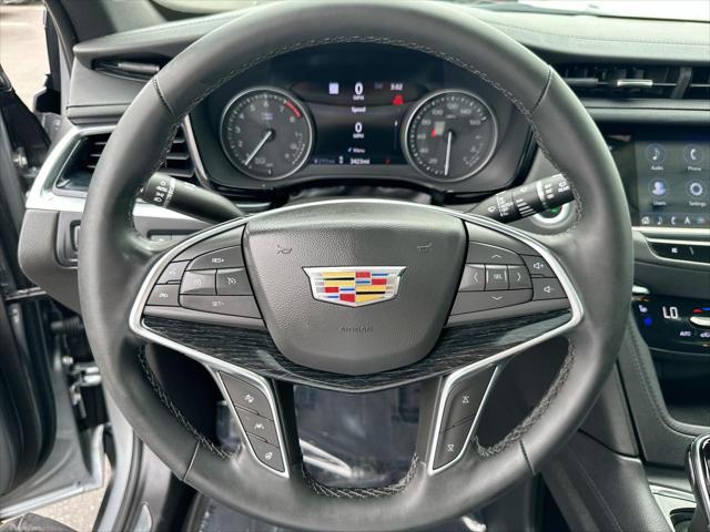 new 2025 Cadillac XT5 car, priced at $51,765