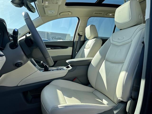 new 2025 Cadillac XT6 car, priced at $52,915