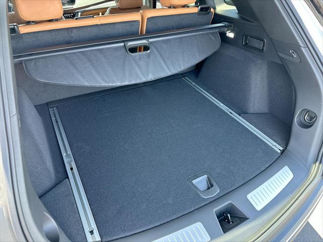 new 2025 Cadillac XT5 car, priced at $54,590