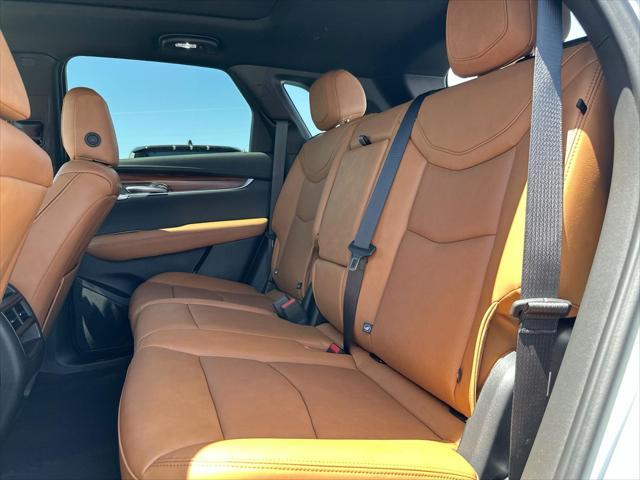new 2025 Cadillac XT5 car, priced at $54,590