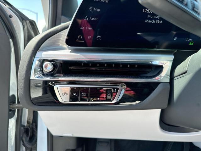 new 2025 Cadillac LYRIQ car