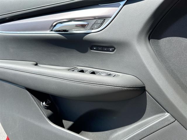 new 2025 Cadillac XT6 car, priced at $44,165