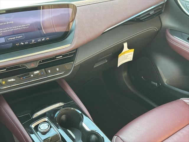 new 2025 Buick Envision car, priced at $39,986