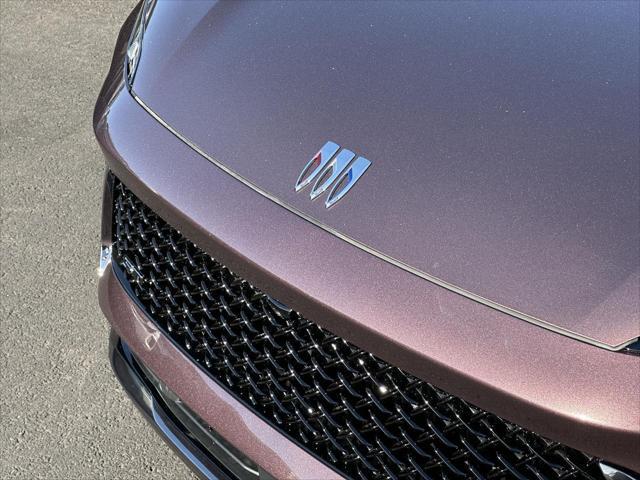 new 2025 Buick Envision car, priced at $39,986