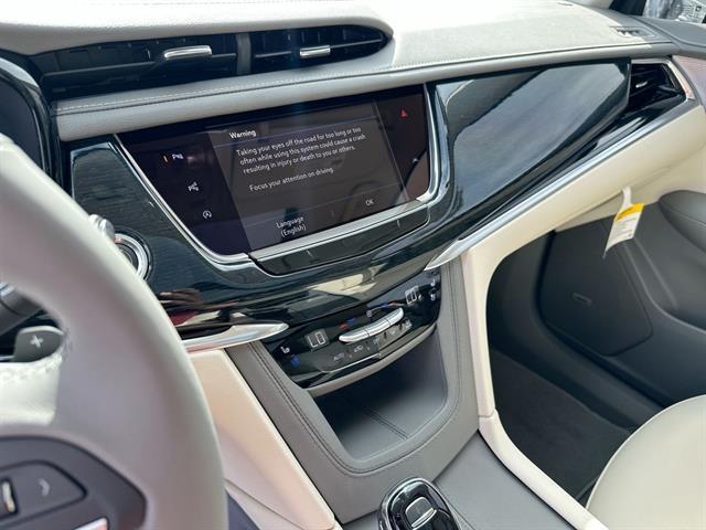 new 2025 Cadillac XT6 car, priced at $53,590