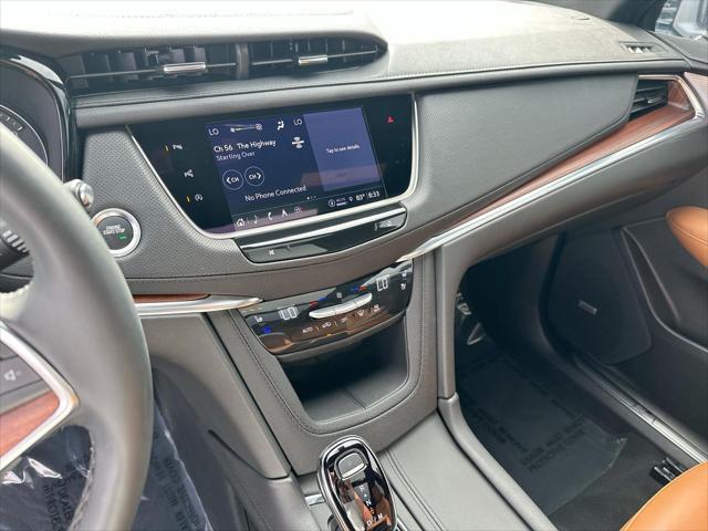 new 2025 Cadillac XT5 car, priced at $50,090