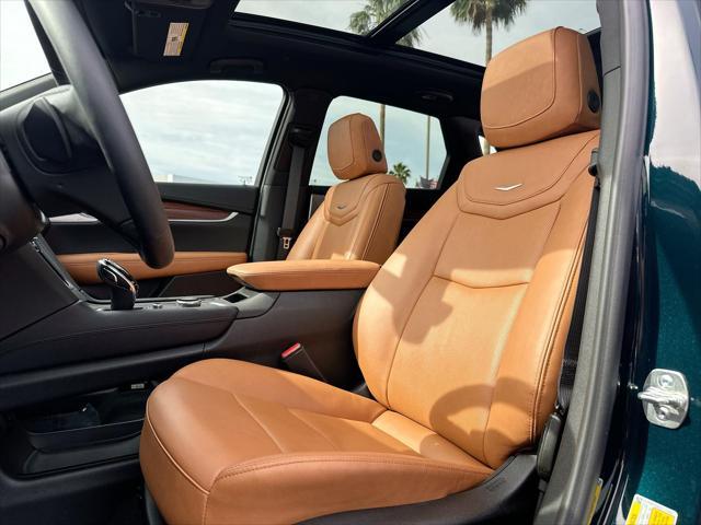 new 2025 Cadillac XT5 car, priced at $50,090