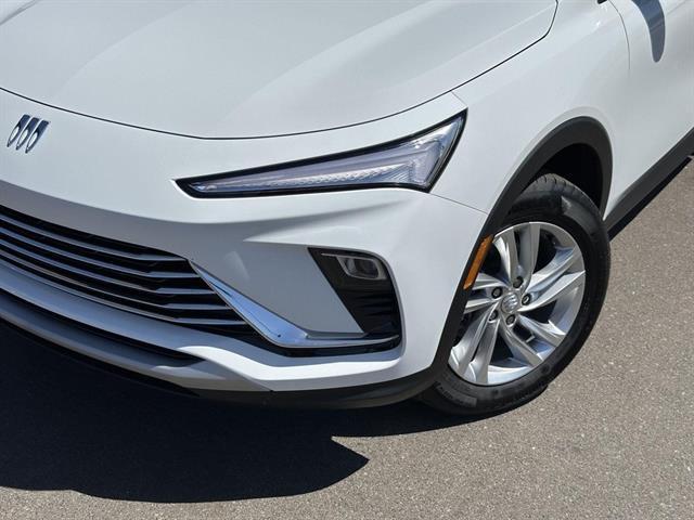 new 2025 Buick Envista car, priced at $25,017