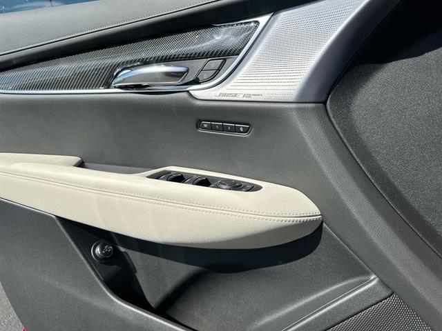 new 2025 Cadillac XT6 car, priced at $62,965