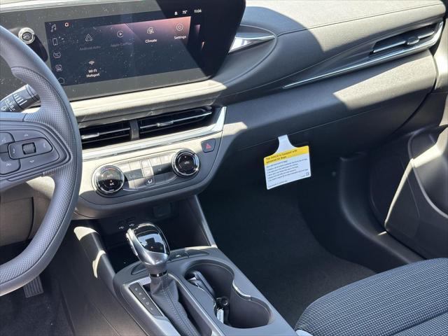 new 2025 Buick Envista car, priced at $25,536